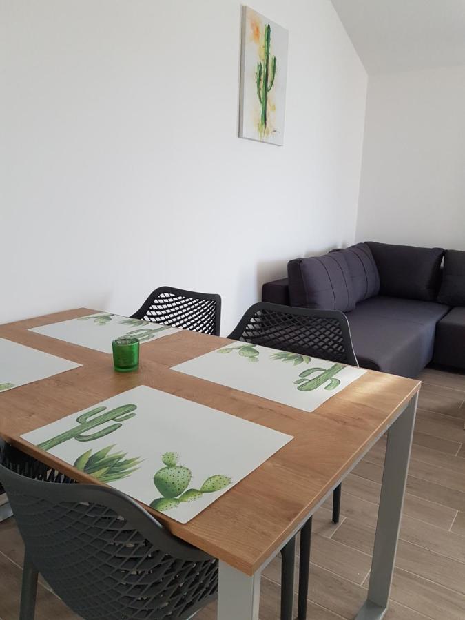 Apartments Kiara ปูนัต ภายนอก รูปภาพ