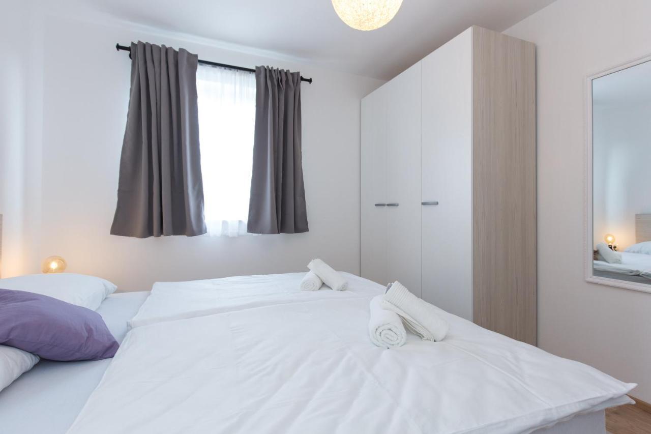 Apartments Kiara ปูนัต ภายนอก รูปภาพ