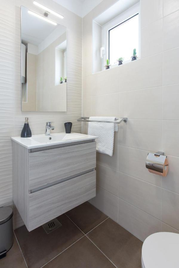 Apartments Kiara ปูนัต ภายนอก รูปภาพ