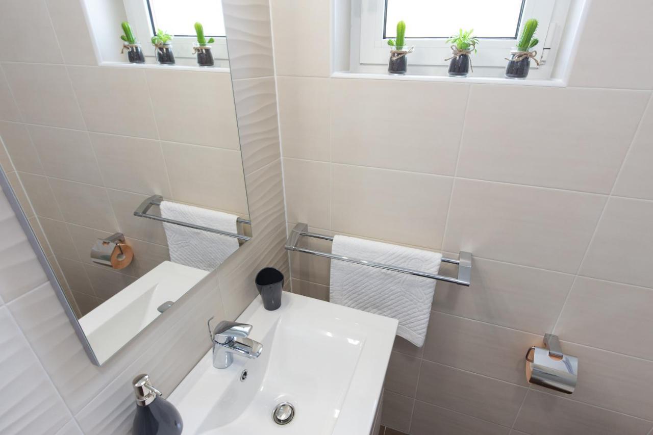 Apartments Kiara ปูนัต ภายนอก รูปภาพ